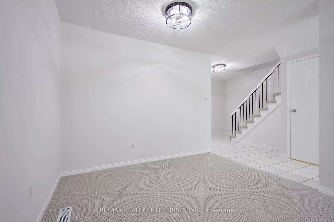 2355, Fifth, Sheridan, Mississauga