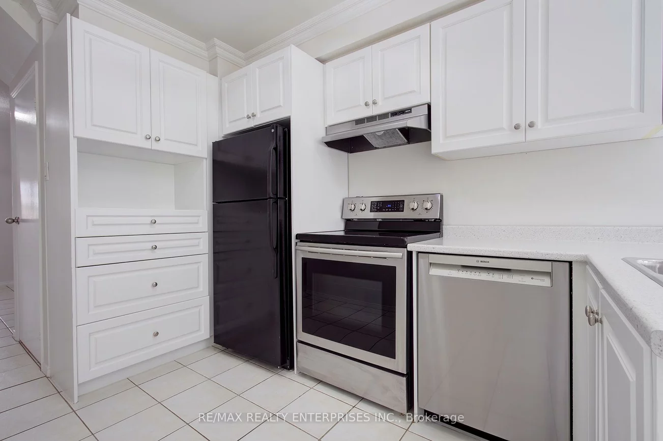 2355, Fifth, Sheridan, Mississauga