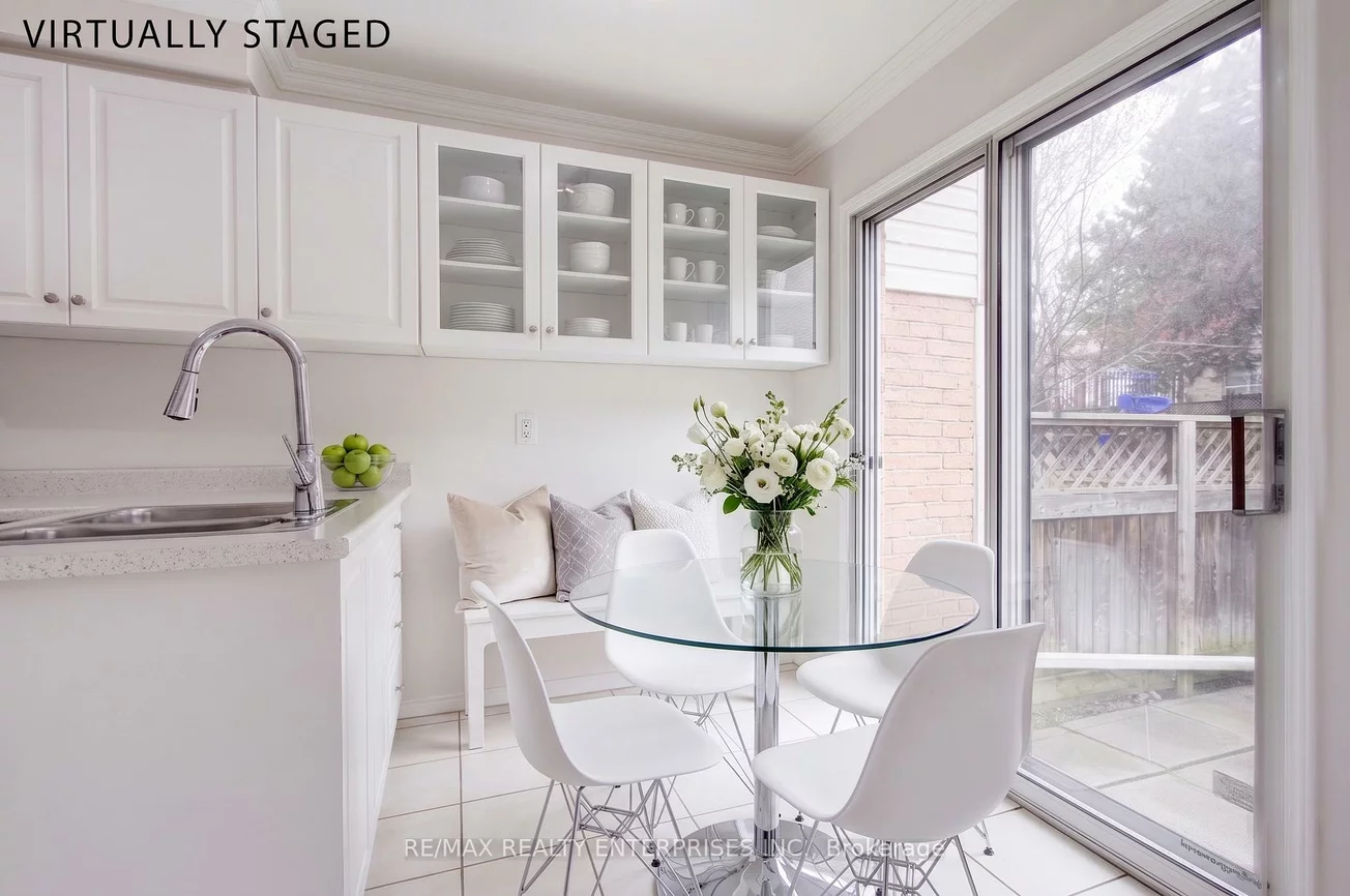 2355, Fifth, Sheridan, Mississauga