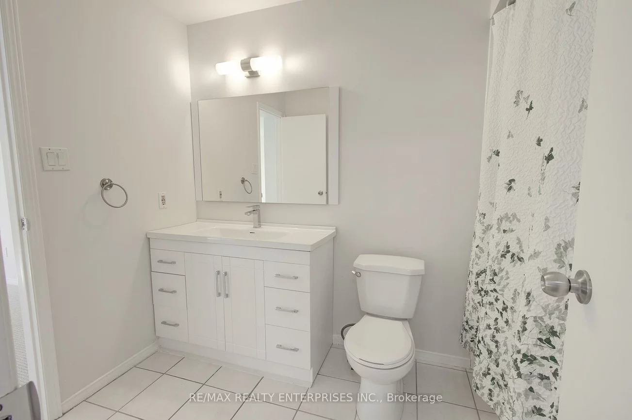2355, Fifth, Sheridan, Mississauga