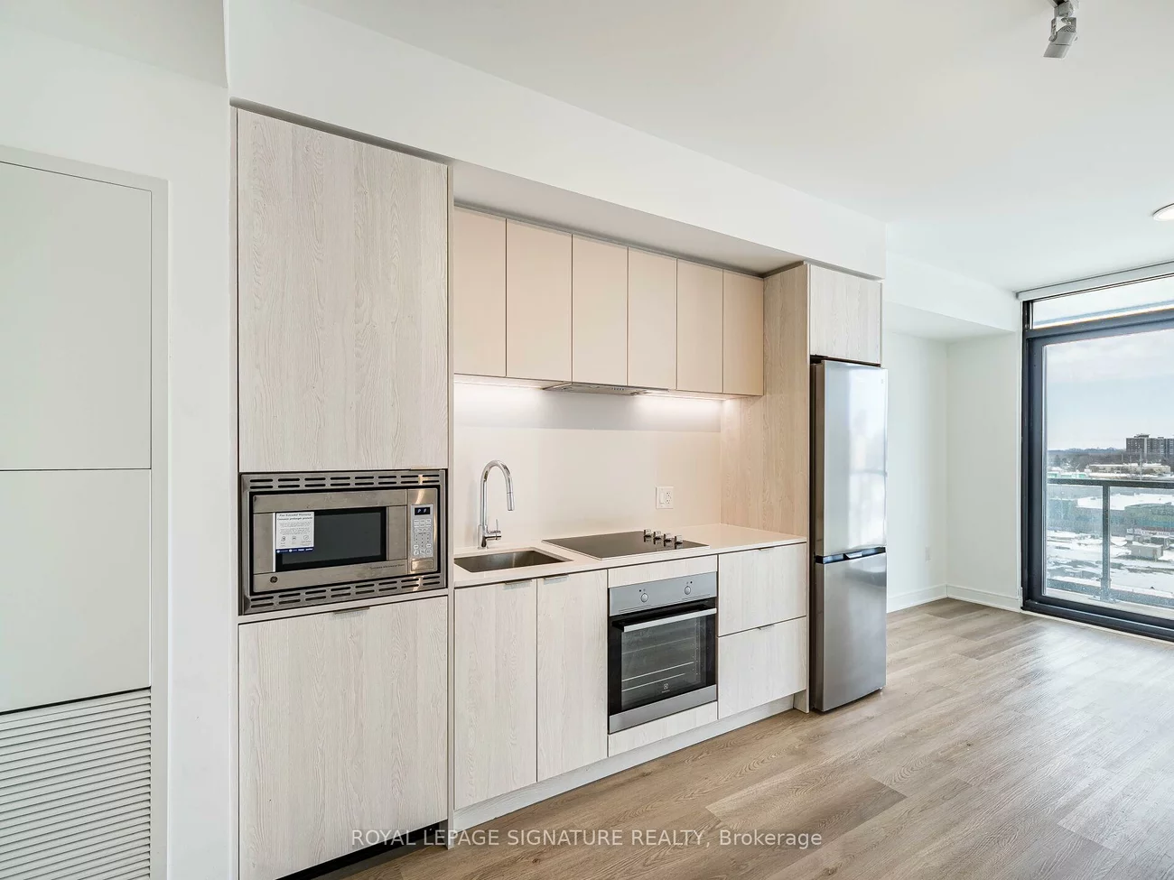 86, Dundas, Cooksville, Mississauga