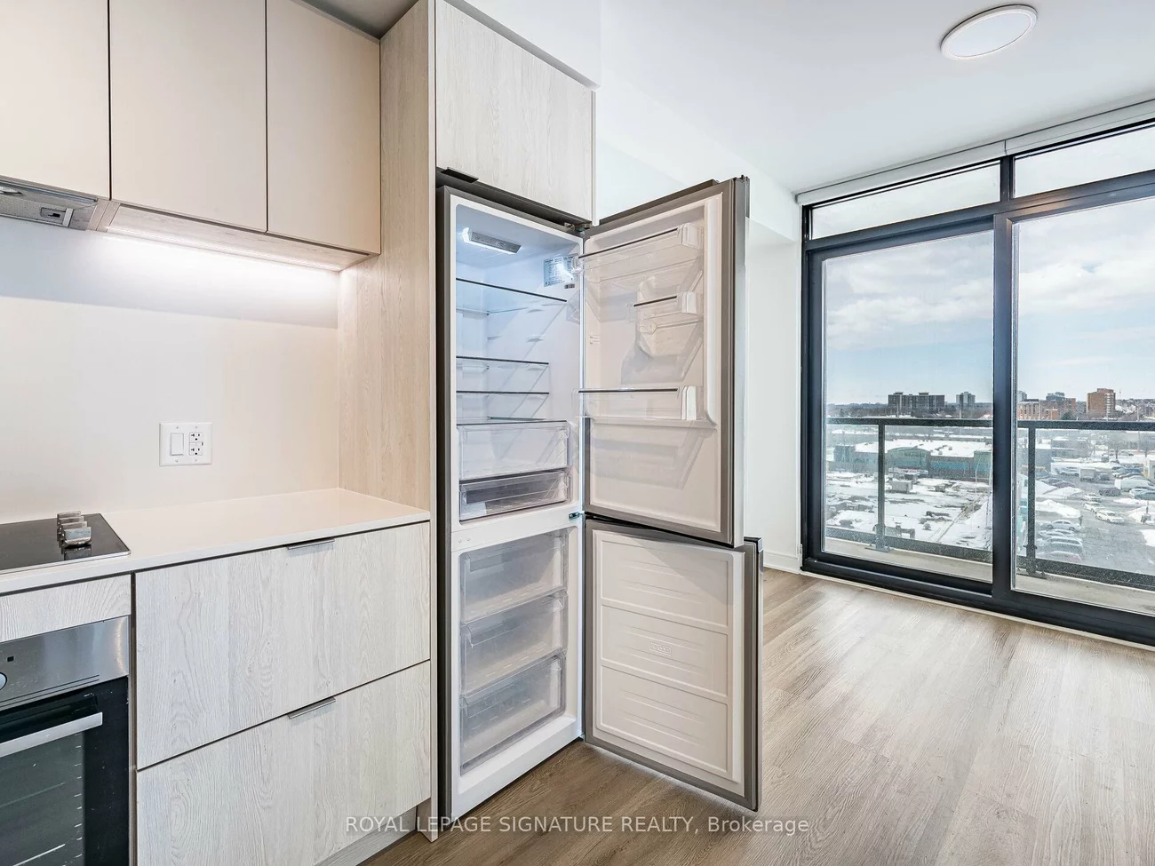 86, Dundas, Cooksville, Mississauga