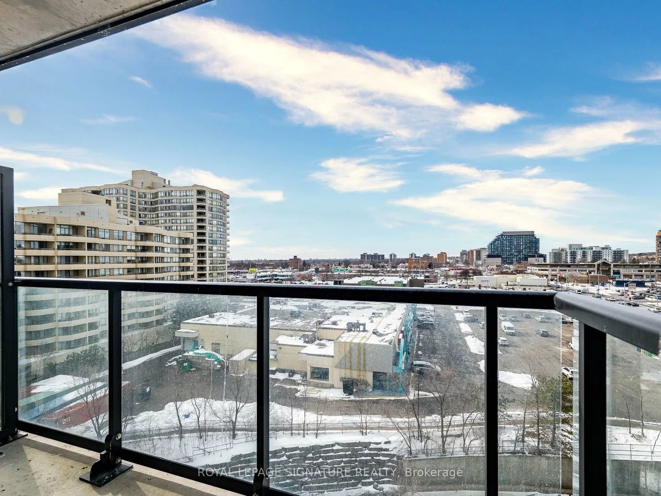 86, Dundas, Cooksville, Mississauga