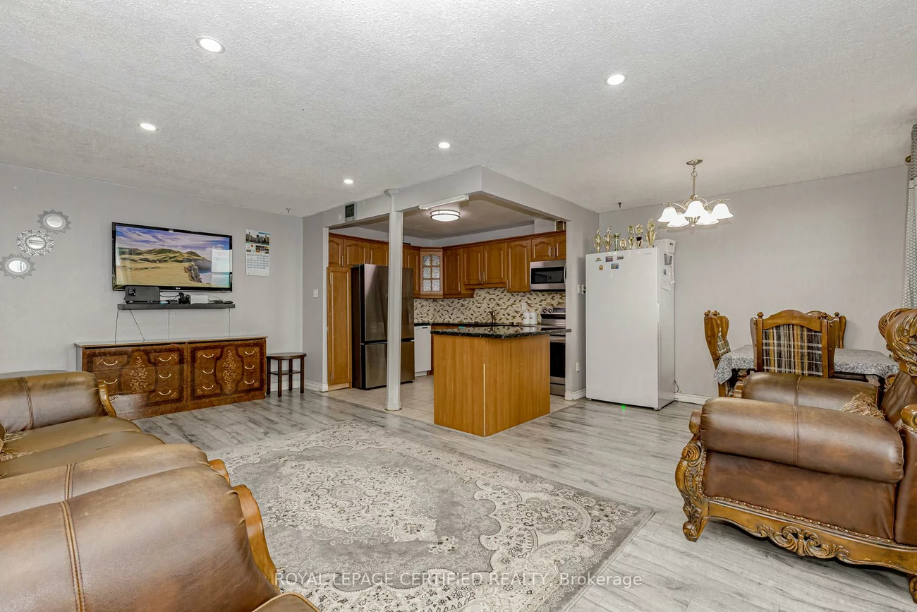 3577, Derry, Malton, Mississauga