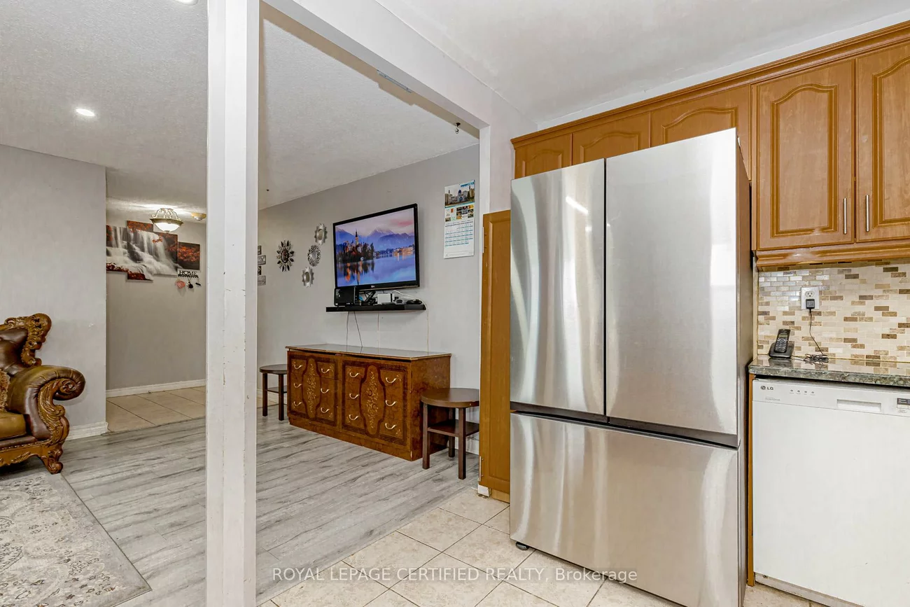 3577, Derry, Malton, Mississauga