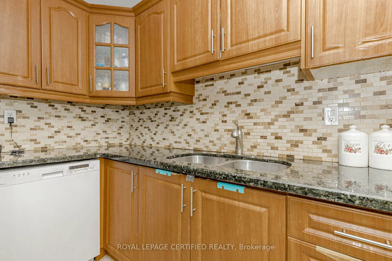 3577, Derry, Malton, Mississauga