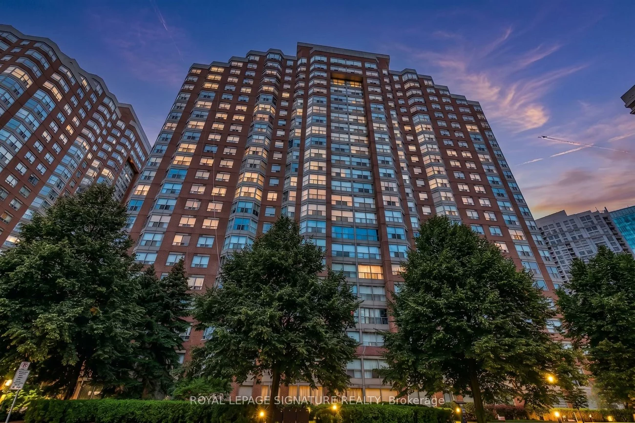 325, Webb, City Centre, Mississauga