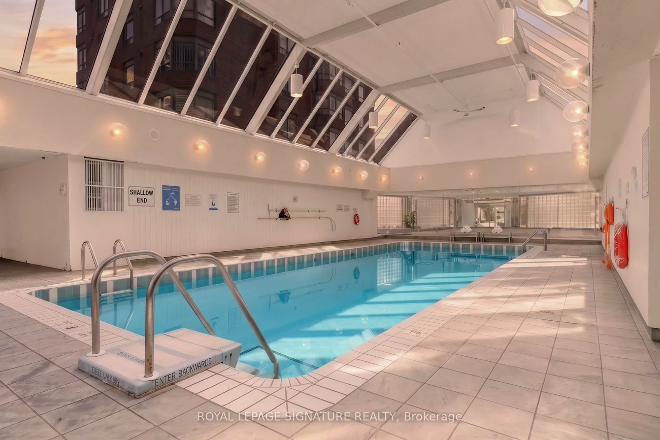 325, Webb, City Centre, Mississauga