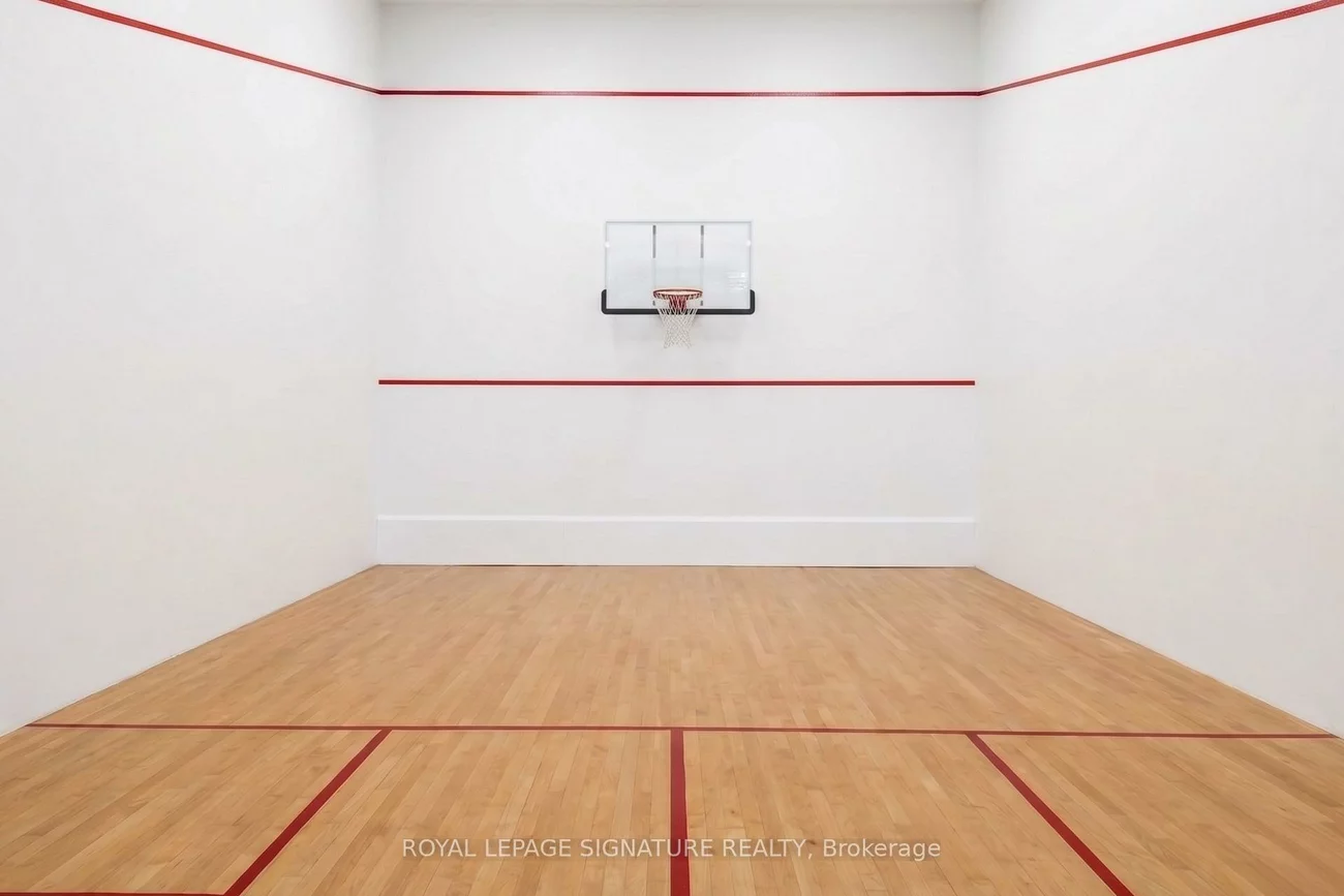 325, Webb, City Centre, Mississauga