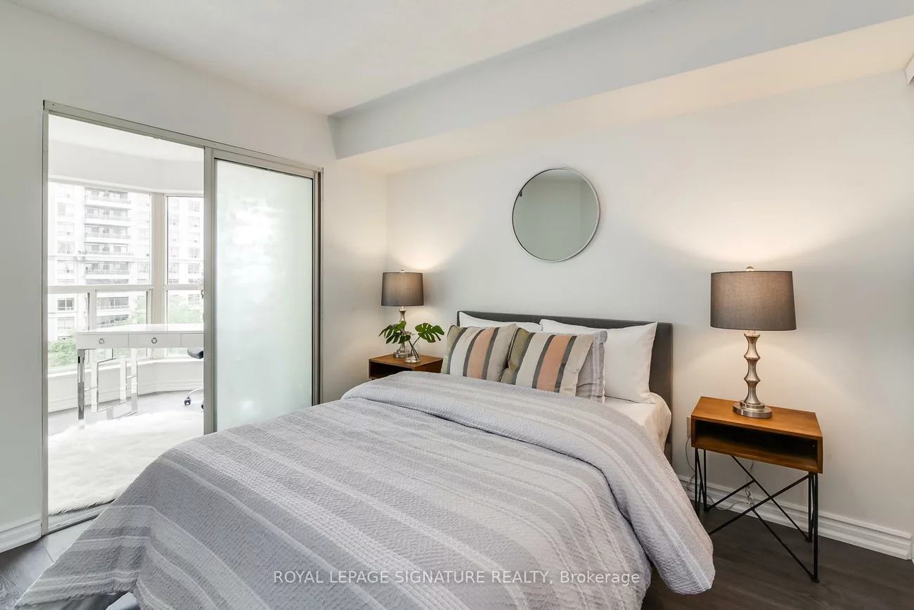 325, Webb, City Centre, Mississauga