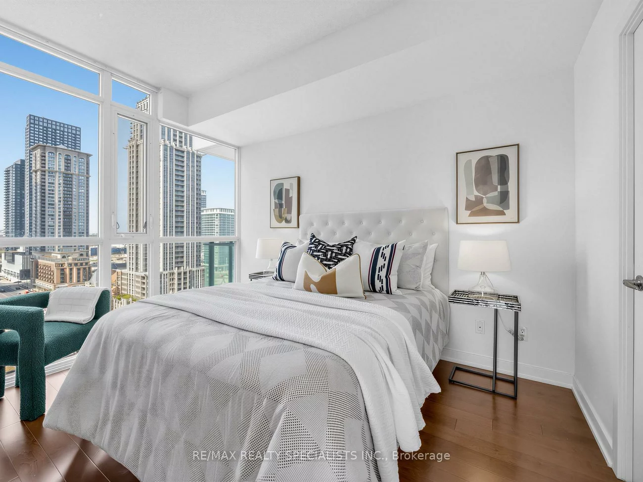 4070, Confederation, City Centre, Mississauga