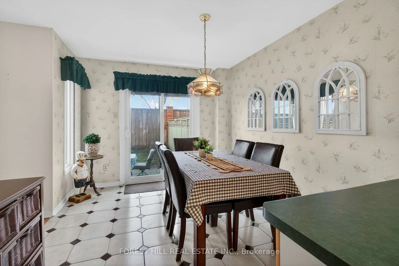 4635, Regents, Hurontario, Mississauga