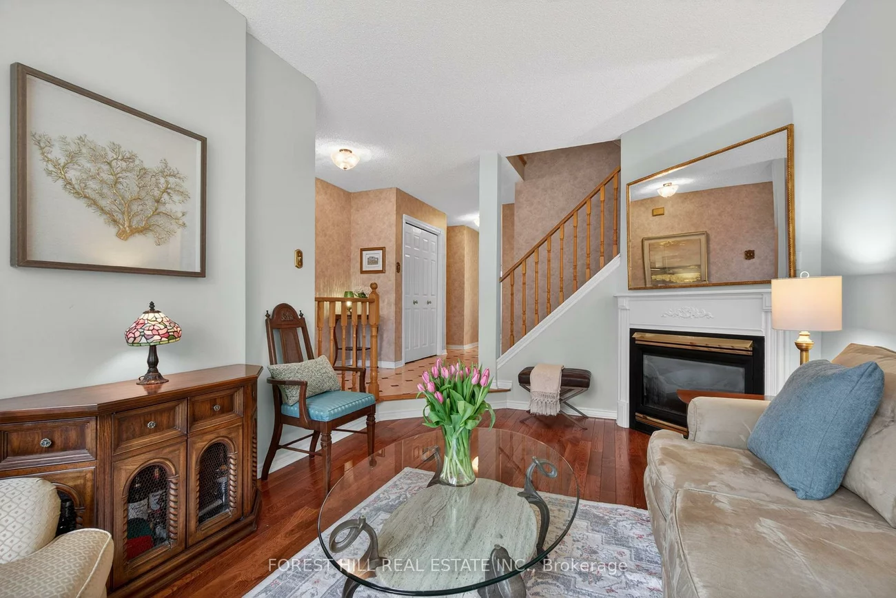 4635, Regents, Hurontario, Mississauga