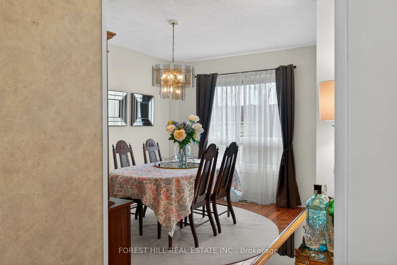 4635, Regents, Hurontario, Mississauga