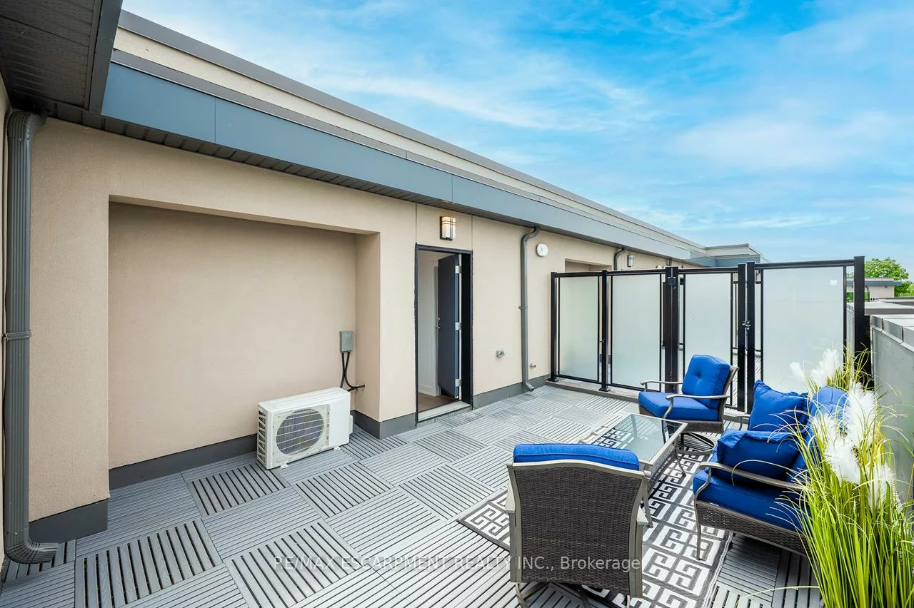 1075, Douglas McCurdy, Lakeview, Mississauga