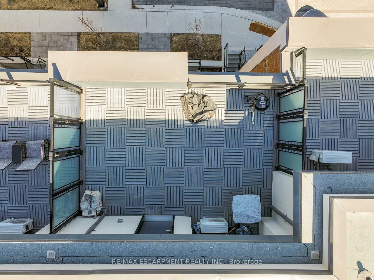 1075, Douglas McCurdy, Lakeview, Mississauga