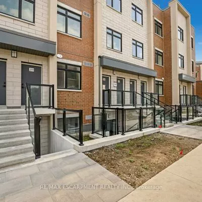 1075, Douglas McCurdy, Lakeview, Mississauga