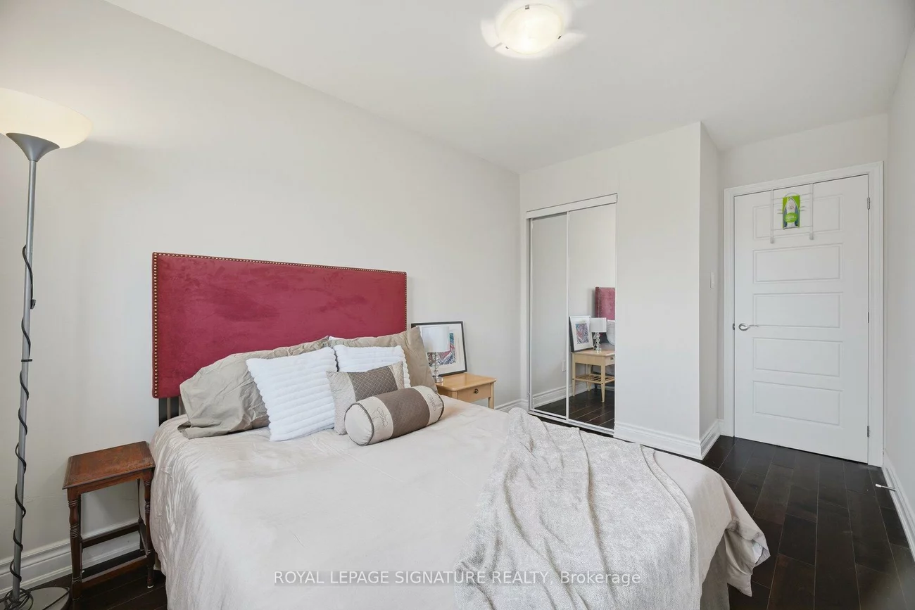 400, Mississauga Valley, Mississauga Valleys, Mississauga