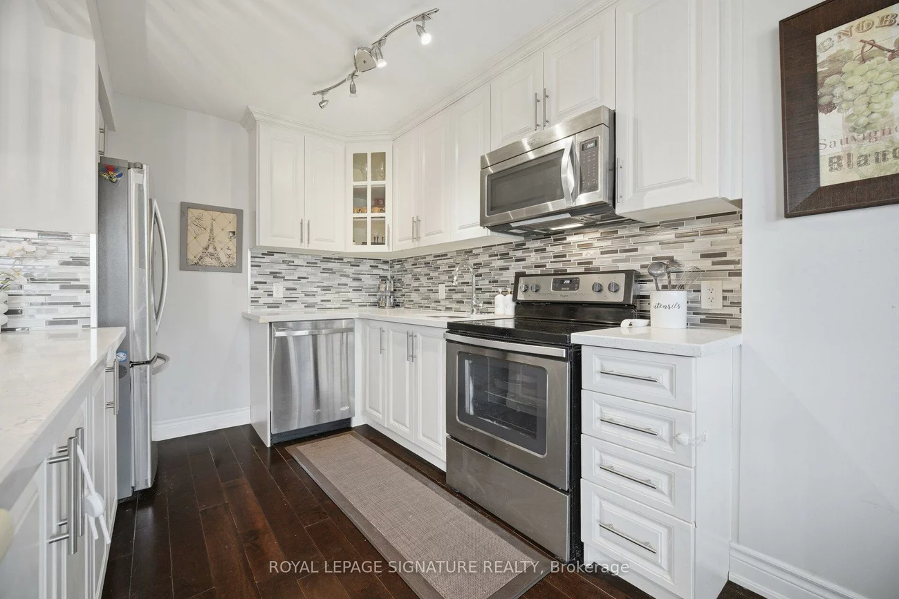 400, Mississauga Valley, Mississauga Valleys, Mississauga