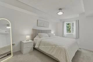 103, BRISTOL, Hurontario, Mississauga