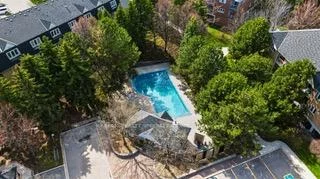 103, BRISTOL, Hurontario, Mississauga