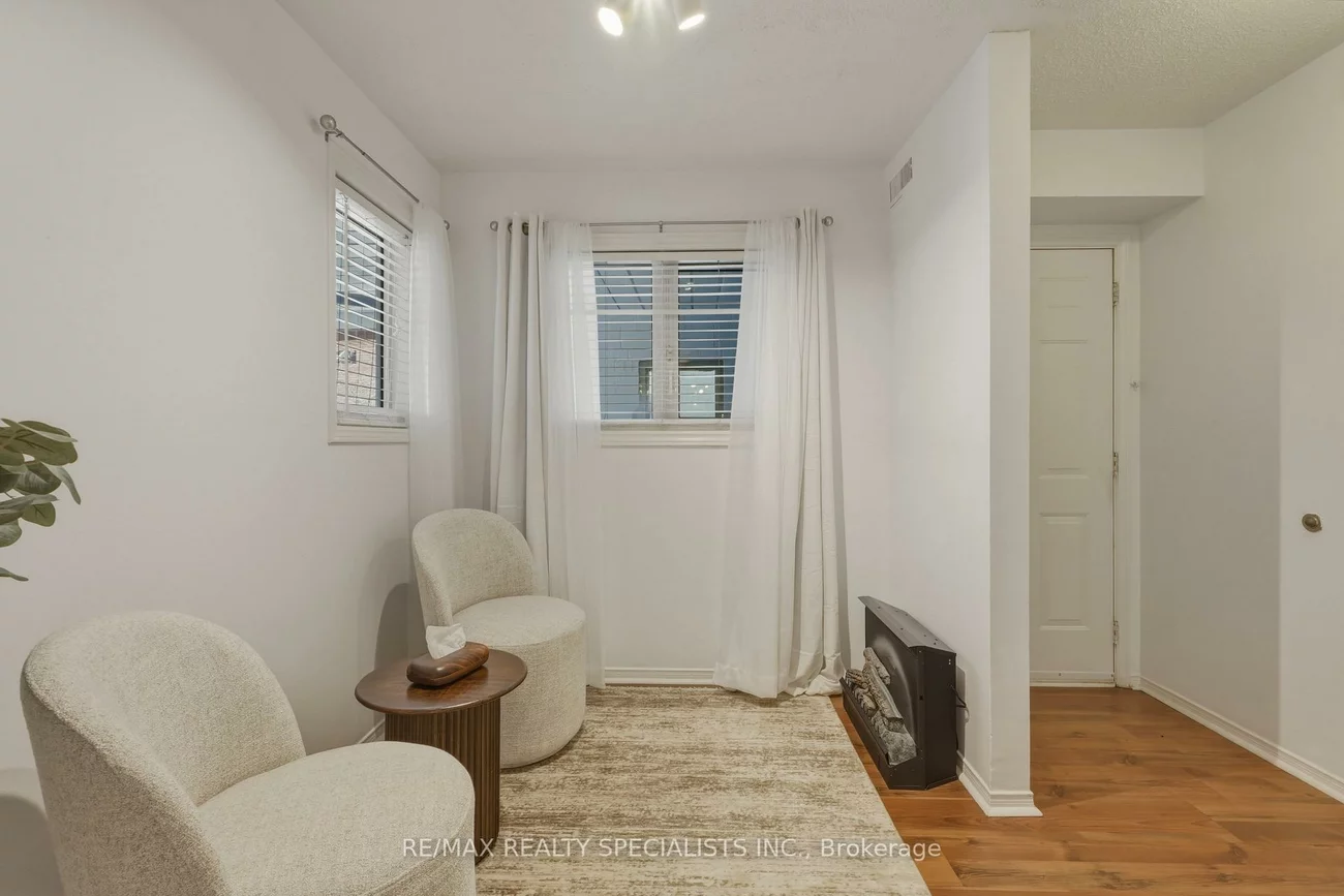 103, BRISTOL, Hurontario, Mississauga