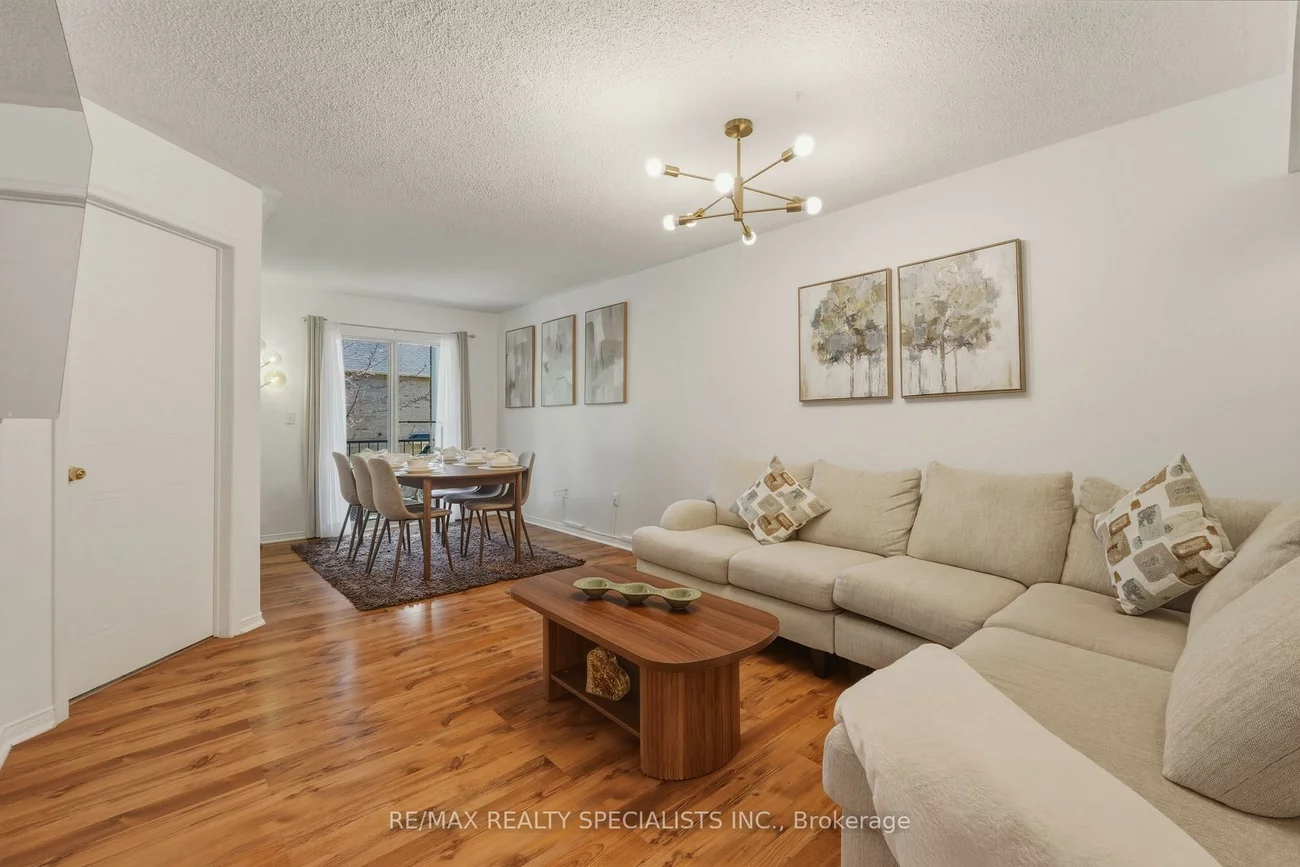 103, BRISTOL, Hurontario, Mississauga