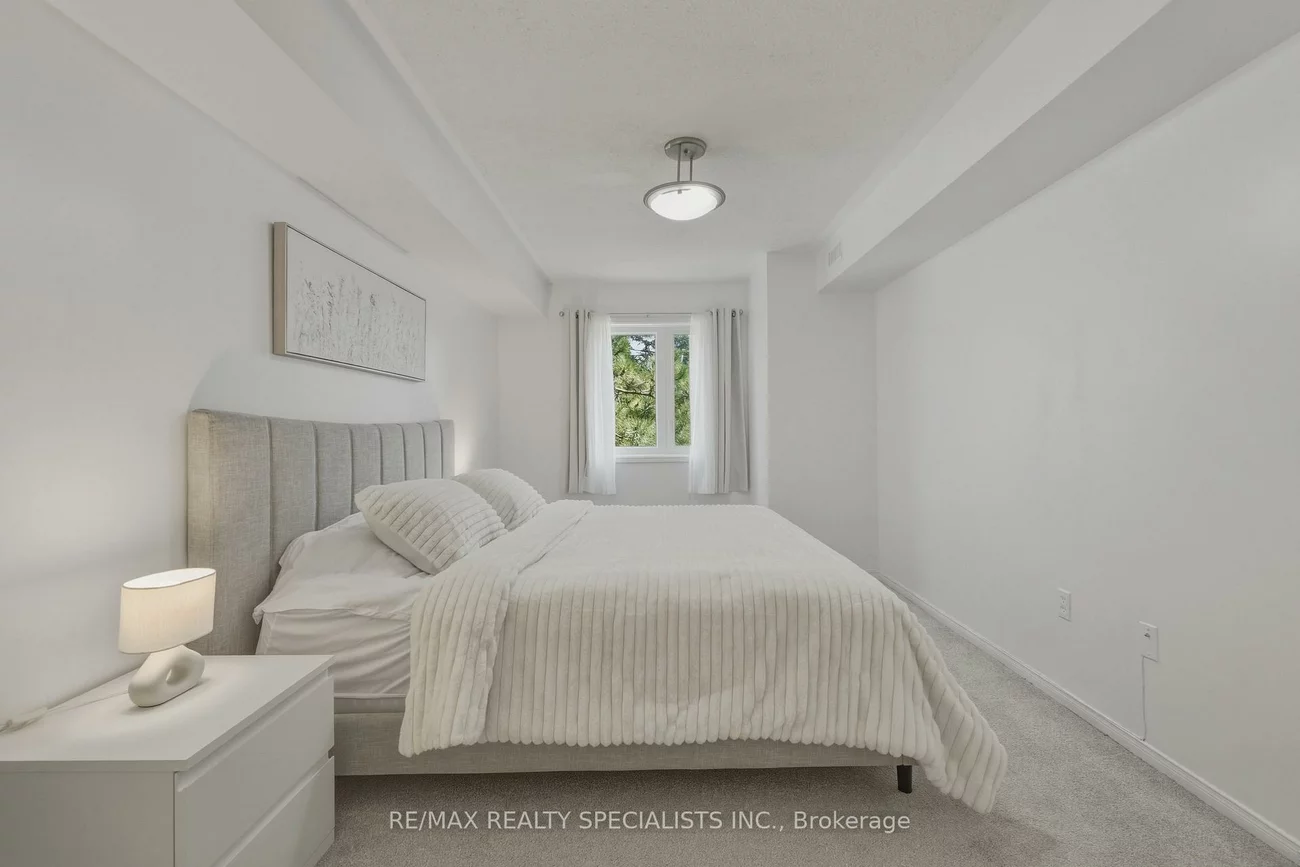 103, BRISTOL, Hurontario, Mississauga