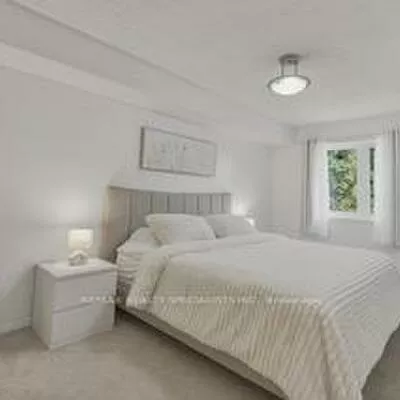 103, BRISTOL, Hurontario, Mississauga