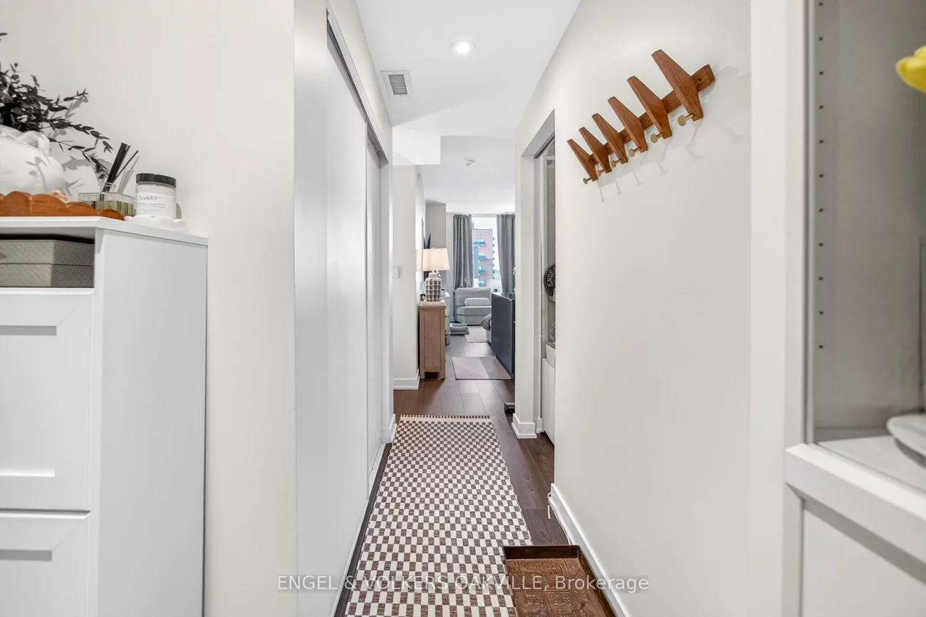 28, Ann, Port Credit, Mississauga