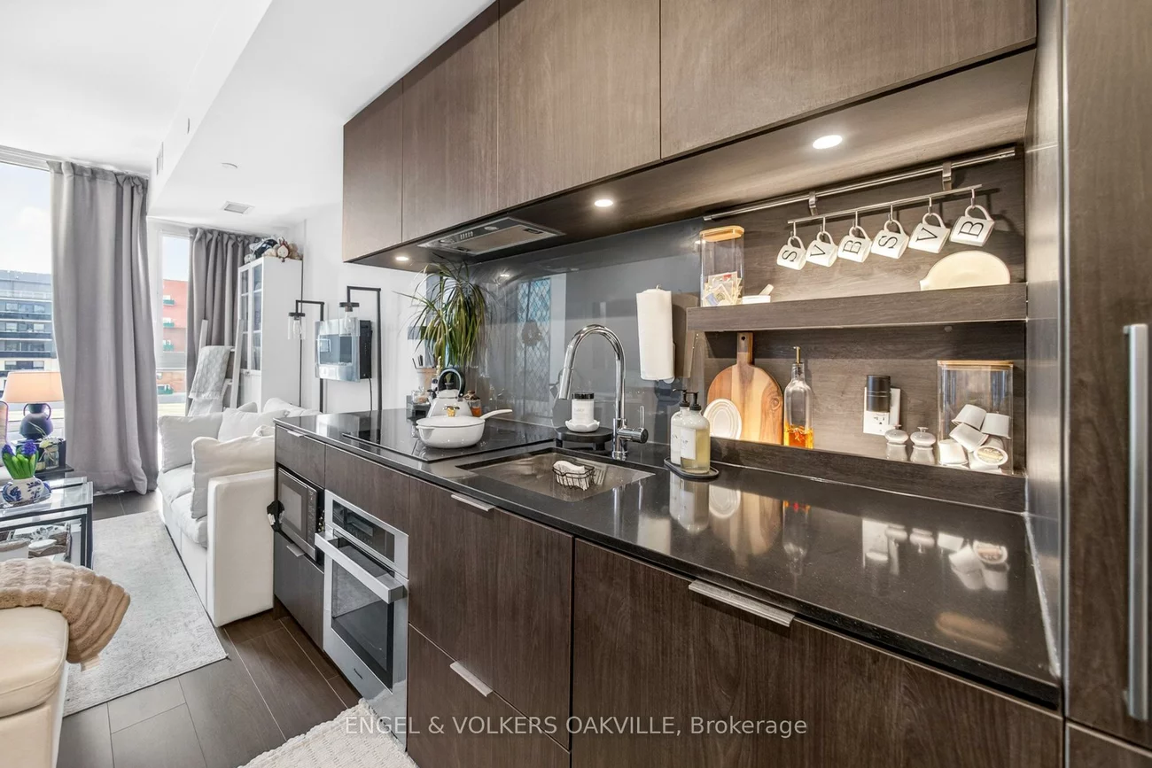 28, Ann, Port Credit, Mississauga