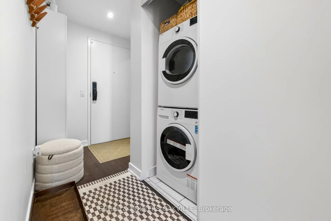 28, Ann, Port Credit, Mississauga