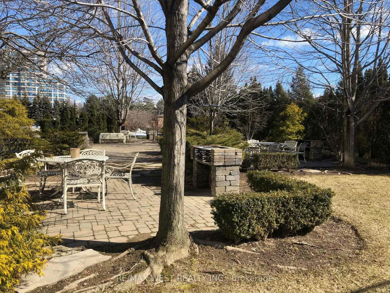 300, Webb, City Centre, Mississauga