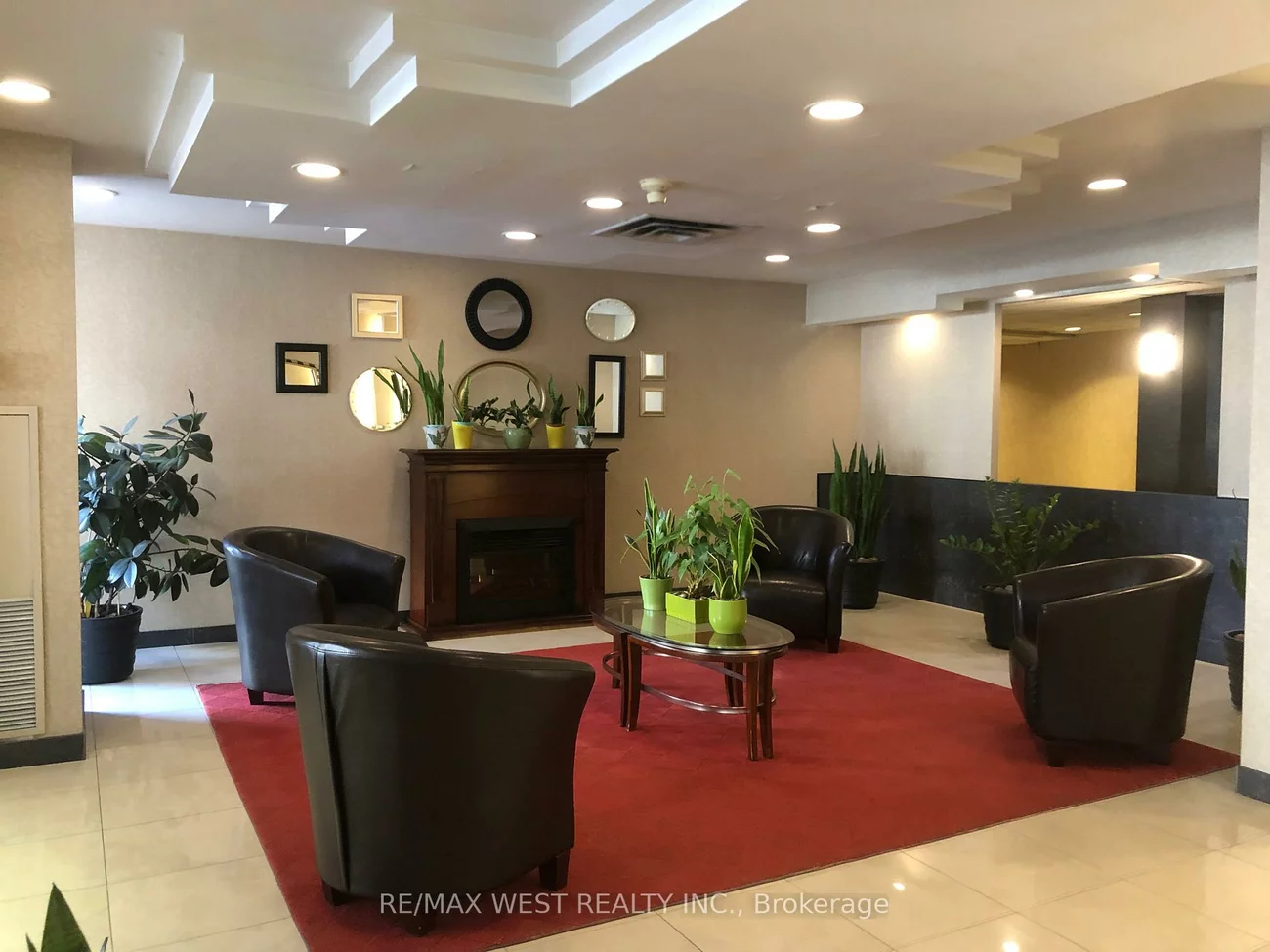 300, Webb, City Centre, Mississauga