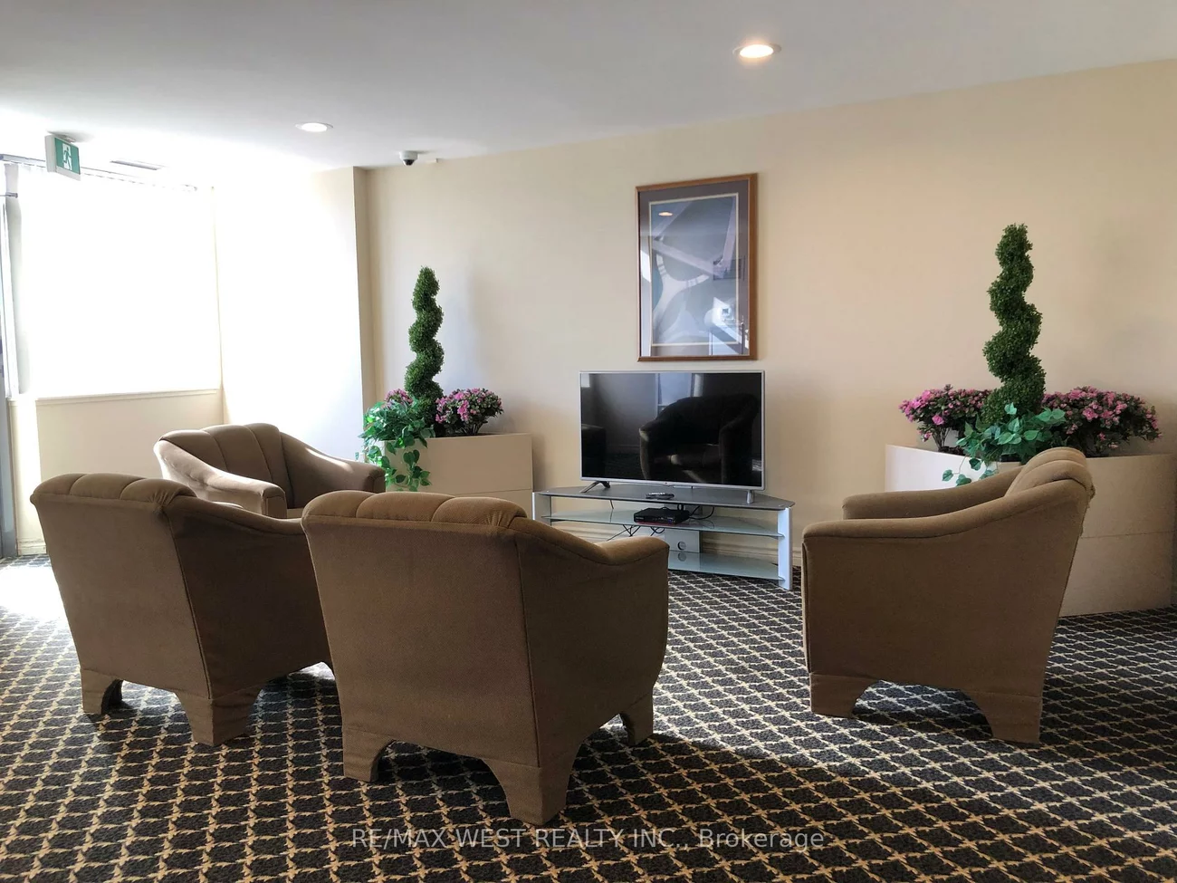 300, Webb, City Centre, Mississauga