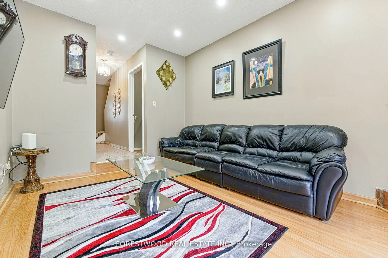 3345, Silverado, Mississauga Valleys, Mississauga