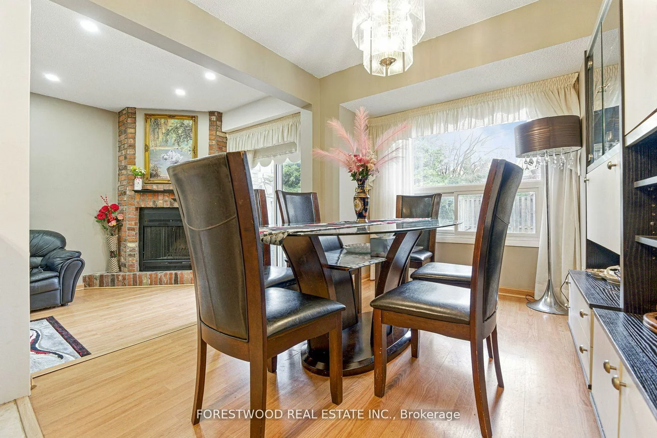 3345, Silverado, Mississauga Valleys, Mississauga