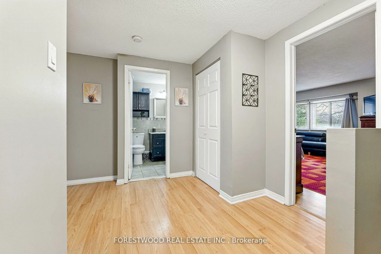 3345, Silverado, Mississauga Valleys, Mississauga
