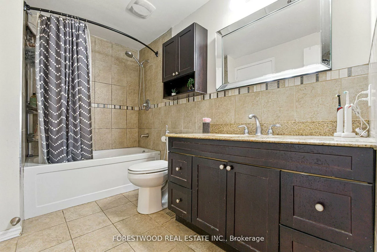 3345, Silverado, Mississauga Valleys, Mississauga