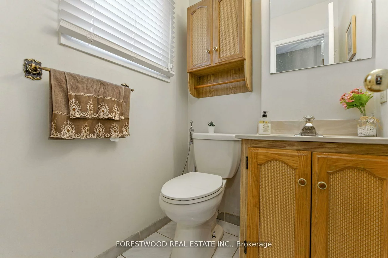 3345, Silverado, Mississauga Valleys, Mississauga