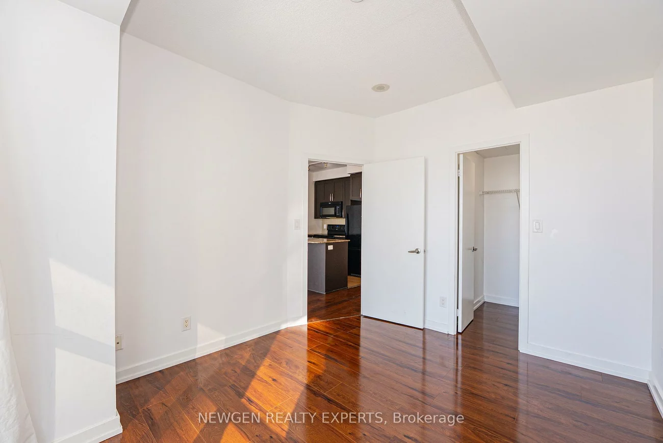 4070, Confederation, City Centre, Mississauga