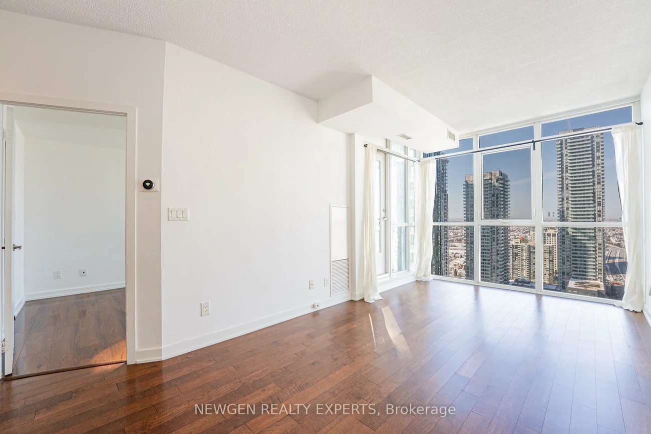 4070, Confederation, City Centre, Mississauga