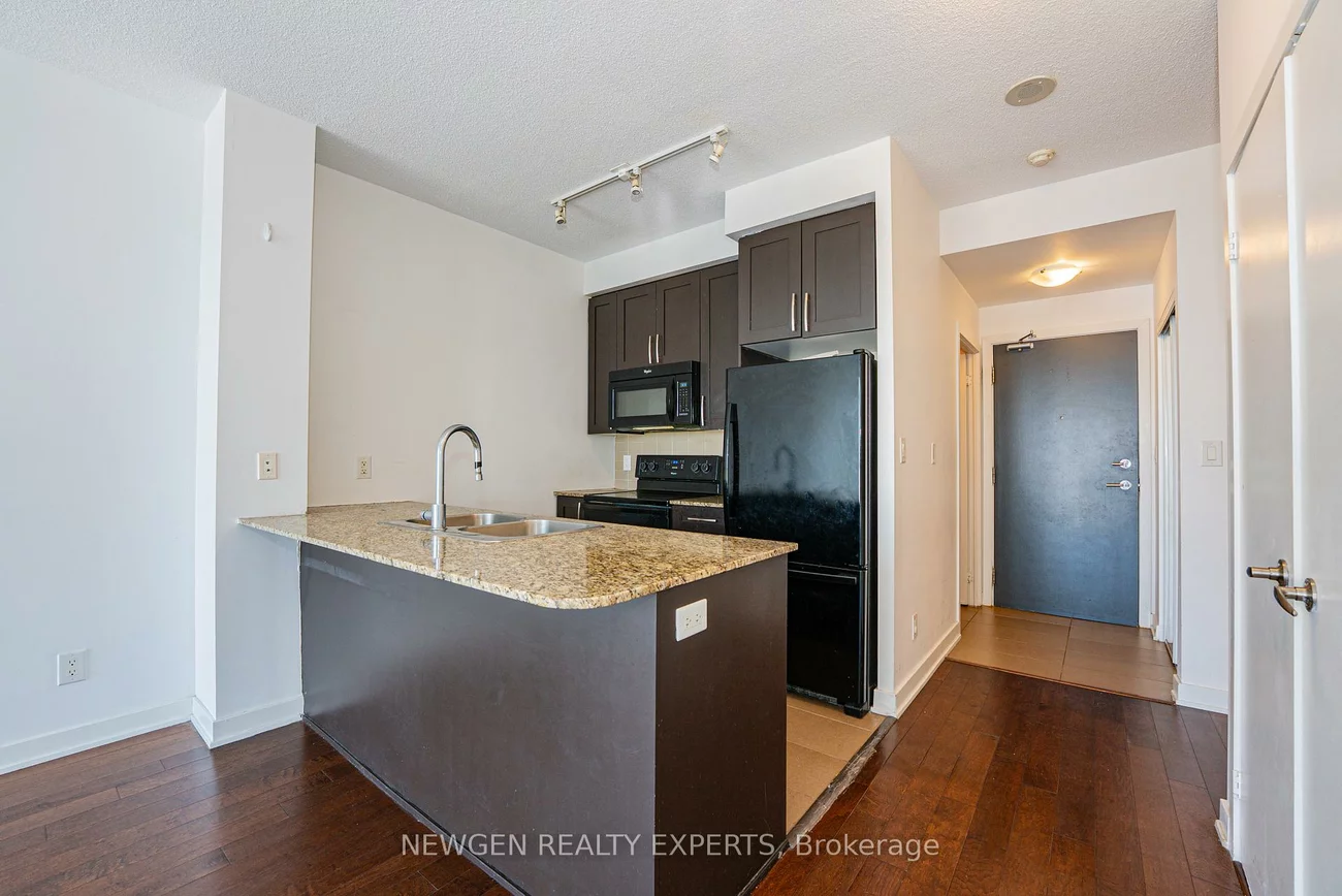 4070, Confederation, City Centre, Mississauga