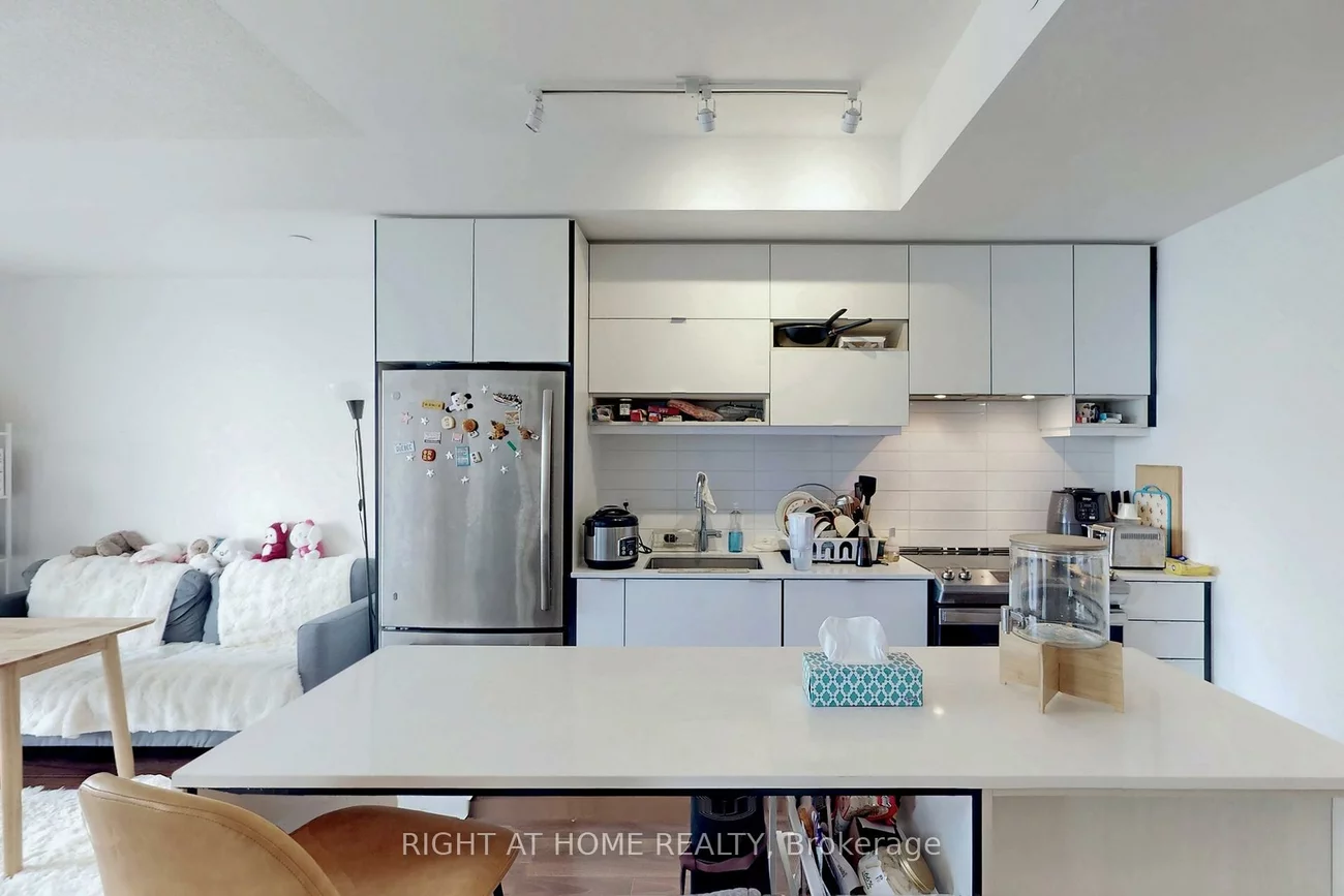 4065, Confederation, City Centre, Mississauga