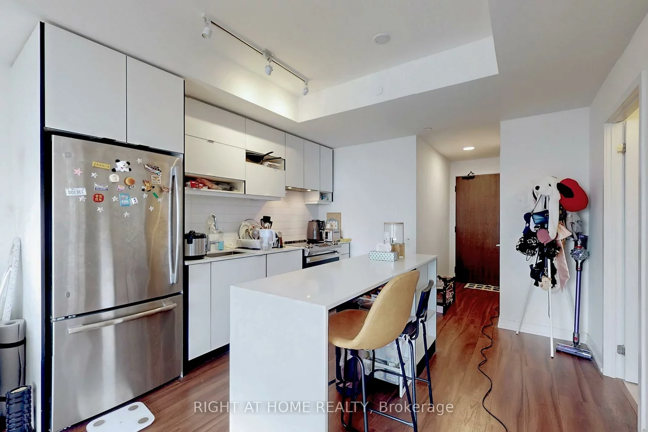 4065, Confederation, City Centre, Mississauga