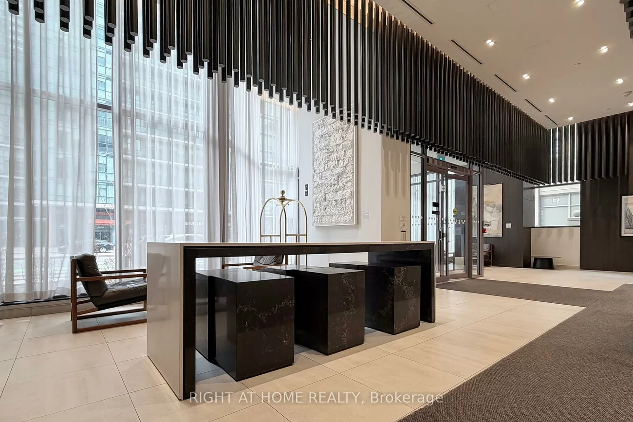 4065, Confederation, City Centre, Mississauga