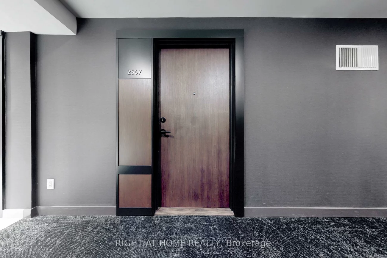 4065, Confederation, City Centre, Mississauga