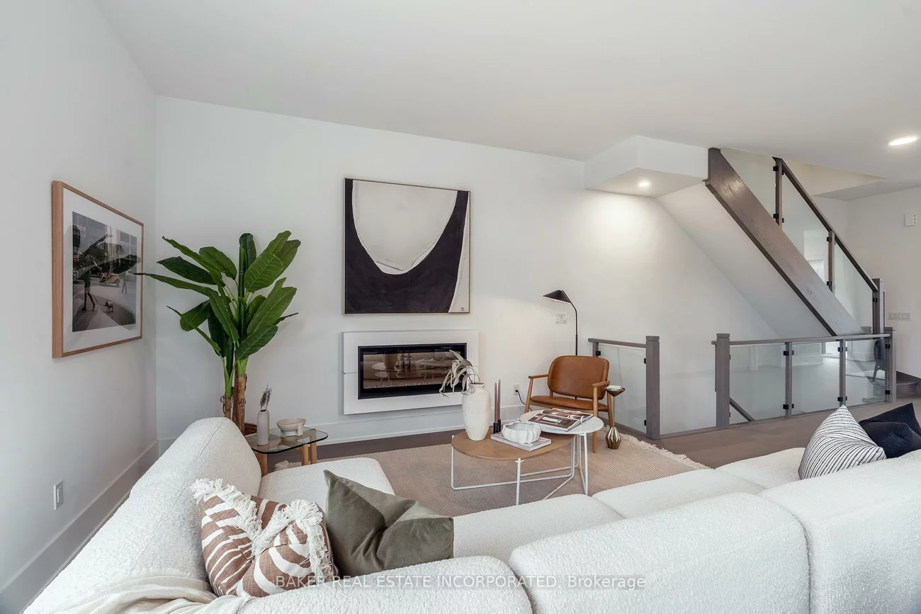 30, Lou Parsons, Port Credit, Mississauga