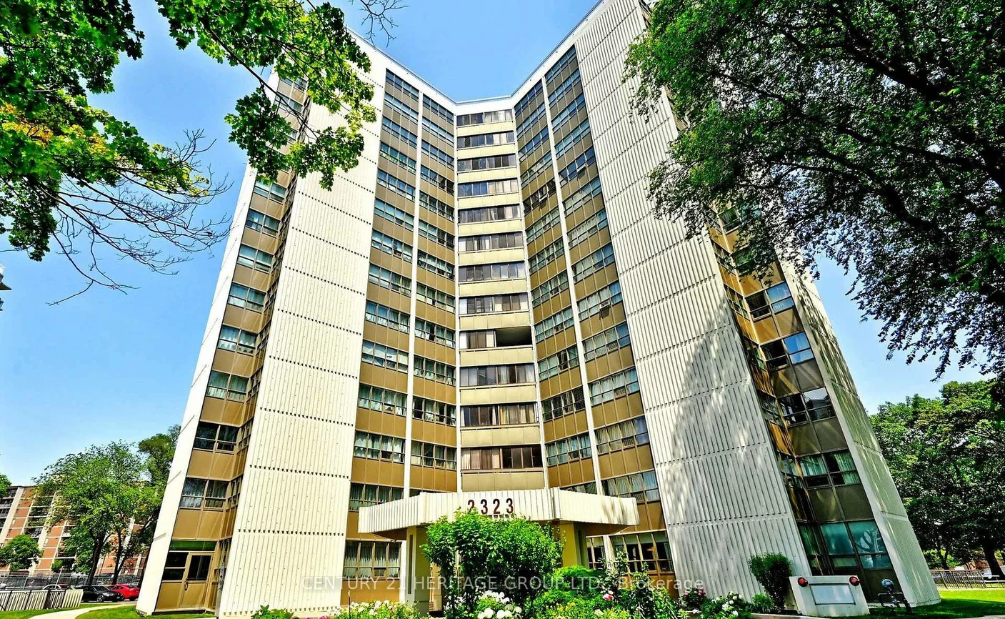 2323, Confederation, Cooksville, Mississauga