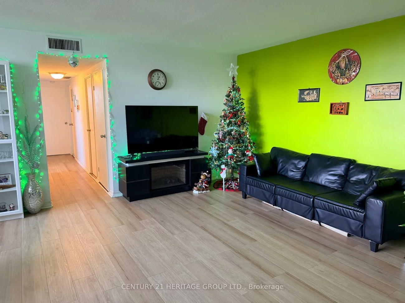 2323, Confederation, Cooksville, Mississauga